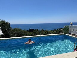 Apartments & Rooms Rozana