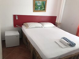 Apartments & Rooms Rozana