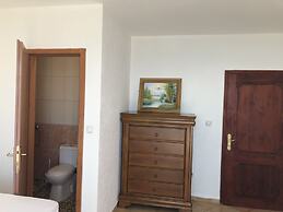 Apartments & Rooms Rozana