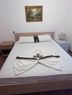 Apartments & Rooms Rozana