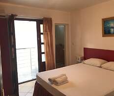 Apartments & Rooms Rozana