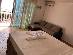 Apartments & Rooms Rozana
