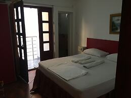 Apartments & Rooms Rozana