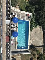 Apartments & Rooms Rozana