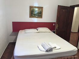 Apartments & Rooms Rozana