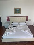 Apartments & Rooms Rozana