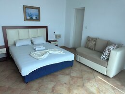 Apartments & Rooms Rozana