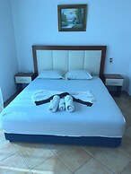 Apartments & Rooms Rozana