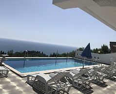Apartments & Rooms Rozana