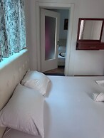 Apartments & Rooms Rozana