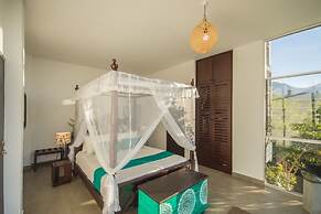 Treehouse Chalets