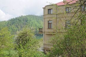 Goy Gol Lake Resort