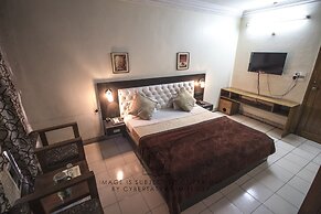 Gaurav Hotel