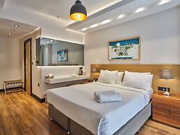 Four-G Hotel