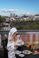 The Oriental Jade Hotel