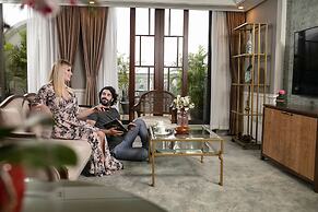 The Oriental Jade Hotel