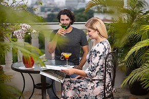 The Oriental Jade Hotel