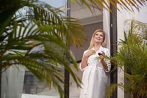 The Oriental Jade Hotel