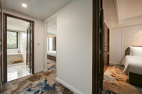 The Oriental Jade Hotel