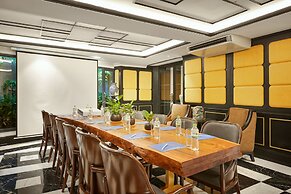 The Oriental Jade Hotel