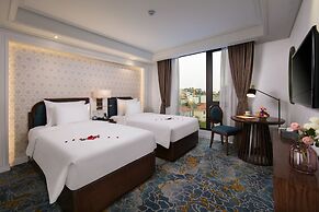 The Oriental Jade Hotel