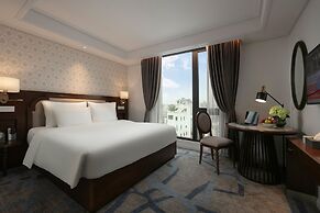 The Oriental Jade Hotel