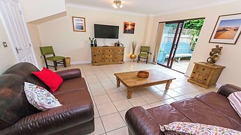 Oysters Sleeps 6 Modern Villa & Dog Friendly