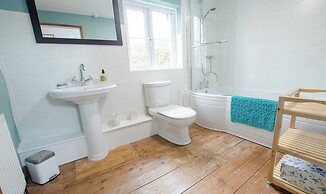 Berry Cottage Croyde 4 Bedrooms Sleeps 7-9 Dog Friendly