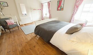 Berry Cottage Croyde 4 Bedrooms Sleeps 7-9 Dog Friendly