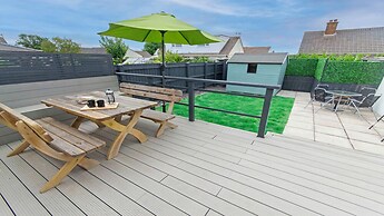 Sandbanks Sleeps 4 Beach Pass & 1 Dog