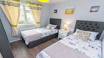 Sandbanks Sleeps 4 Beach Pass & 1 Dog