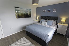 Sandbanks Sleeps 4 Beach Pass & 1 Dog