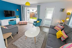 Sandbanks Sleeps 4 Beach Pass & 1 Dog