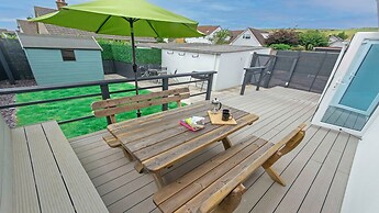 Sandbanks Sleeps 4 Beach Pass & 1 Dog
