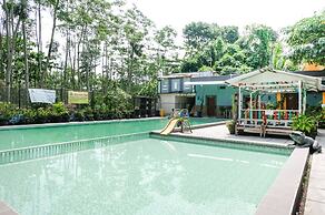 OYO 563 Damar Mas  Resort Lereng Kelud