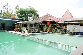 OYO 563 Damar Mas  Resort Lereng Kelud