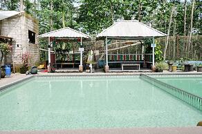 OYO 563 Damar Mas  Resort Lereng Kelud