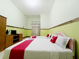 OYO 563 Damar Mas  Resort Lereng Kelud
