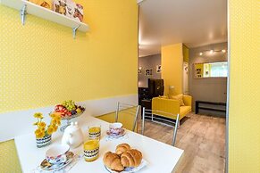 French Breakfast Apartment