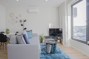 Liiiving | Bright Light Studio