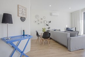 Liiiving | Bright Light Studio