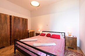 Apartment Lucia & Holiday Home Nino