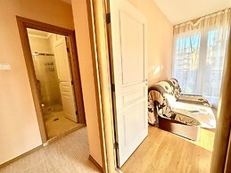 Menada Apartments in Messembria Resort
