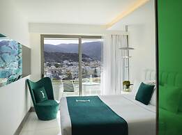 I Resort Beach Hotel & Spa