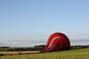 The Jug and Glass Inn