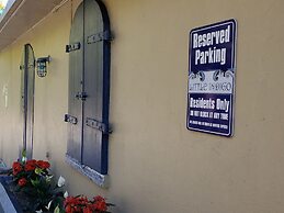 Little Indigo Apartments