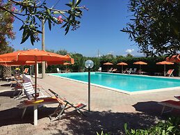 Viola Club Village