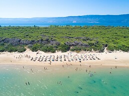 Viola Club Village