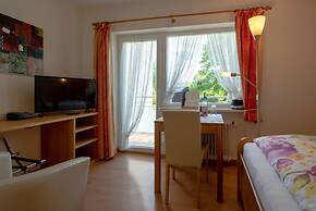 Casa Cristina- Kurpension und Appartements