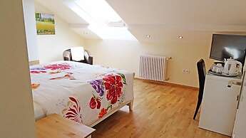 Casa Cristina- Kurpension und Appartements